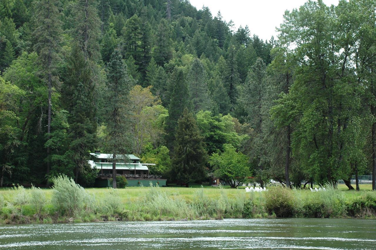 Morrisons Rogue River Lodge Merlin Exterior foto