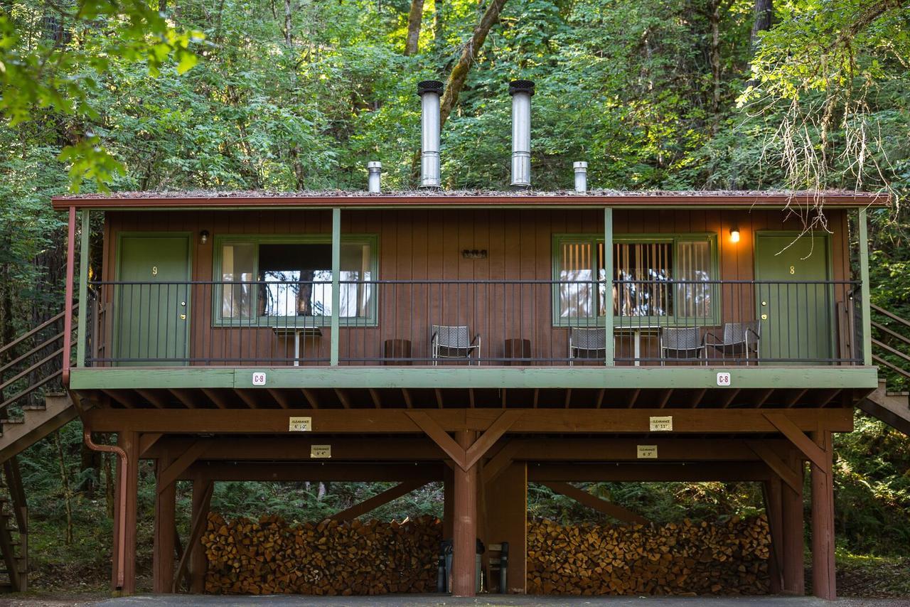 Morrisons Rogue River Lodge Merlin Exterior foto